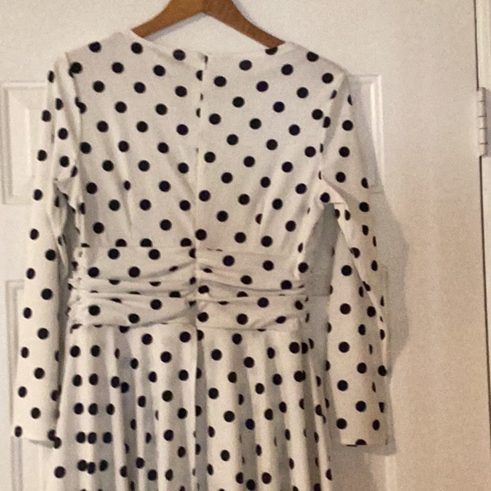 Dress - Picture 5 of 6